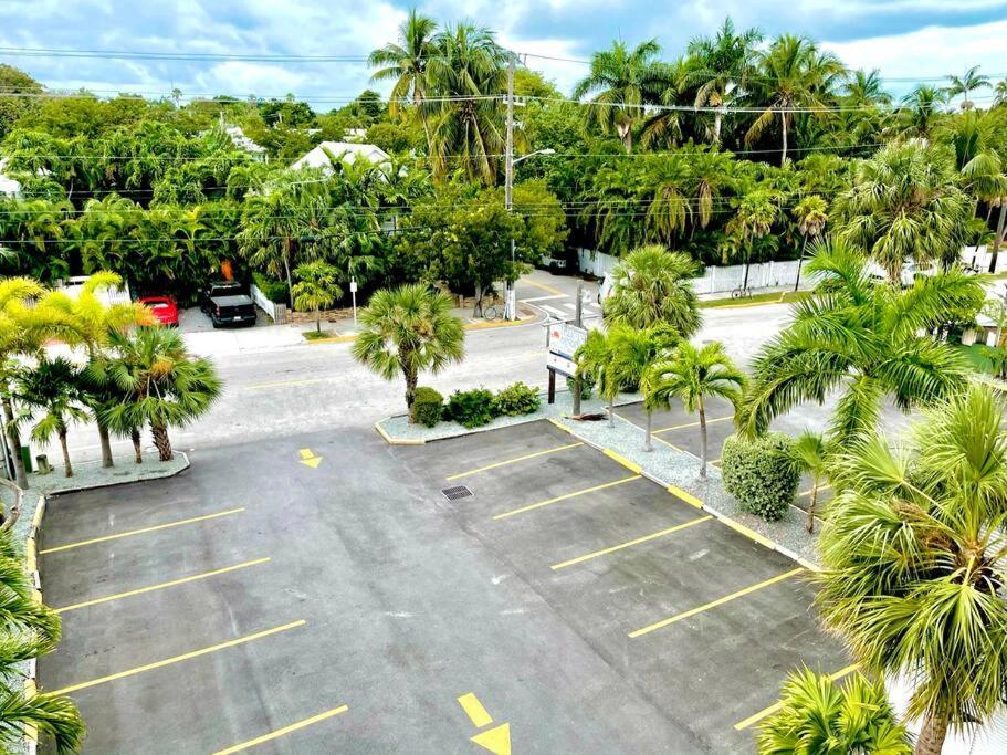 Aruba - Downtown Waterfront 2X2 Dock & Pool Pet-Friendly Villa Кей Уест Екстериор снимка