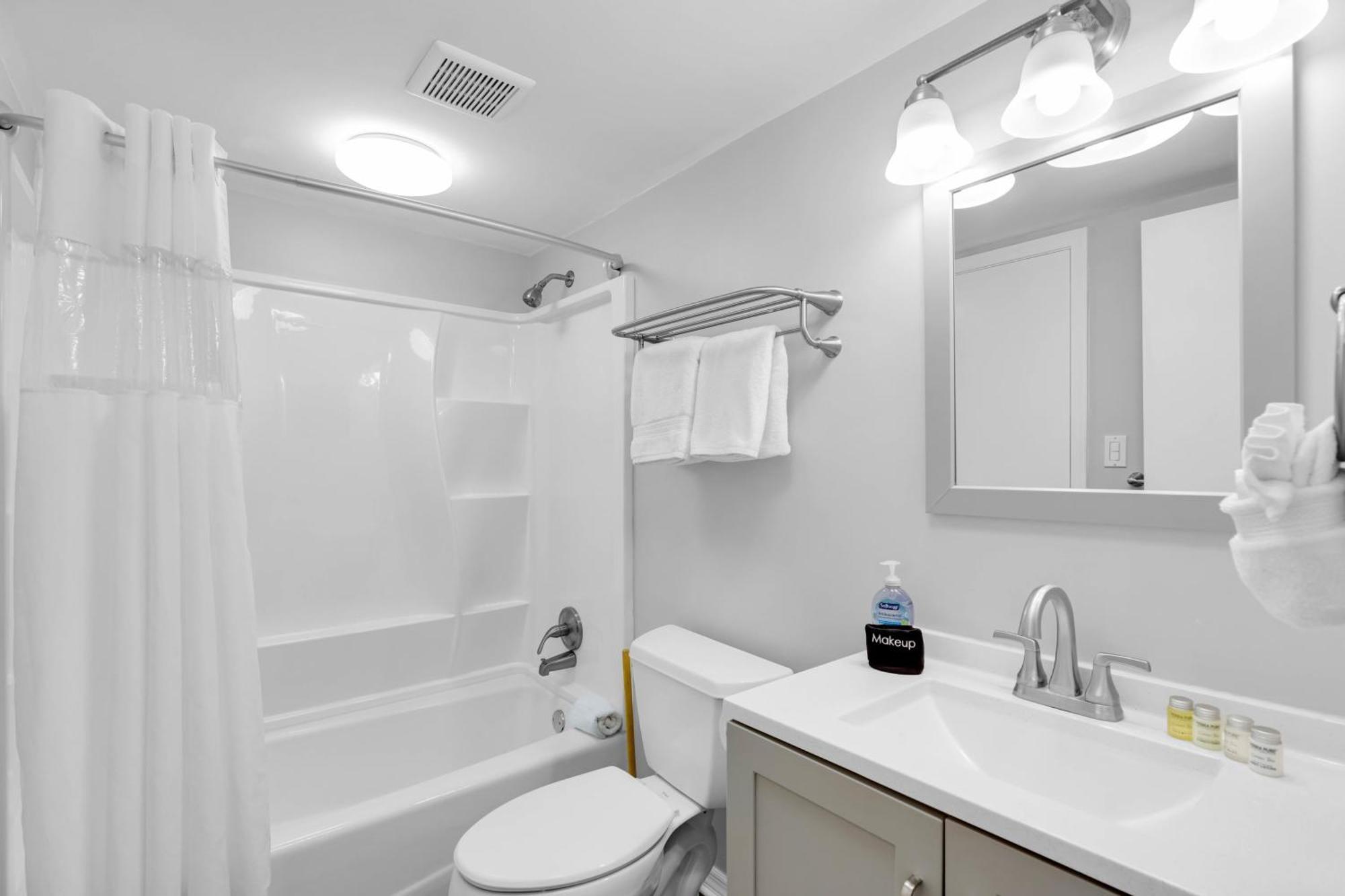 Aruba - Downtown Waterfront 2X2 Dock & Pool Pet-Friendly Villa Кей Уест Екстериор снимка