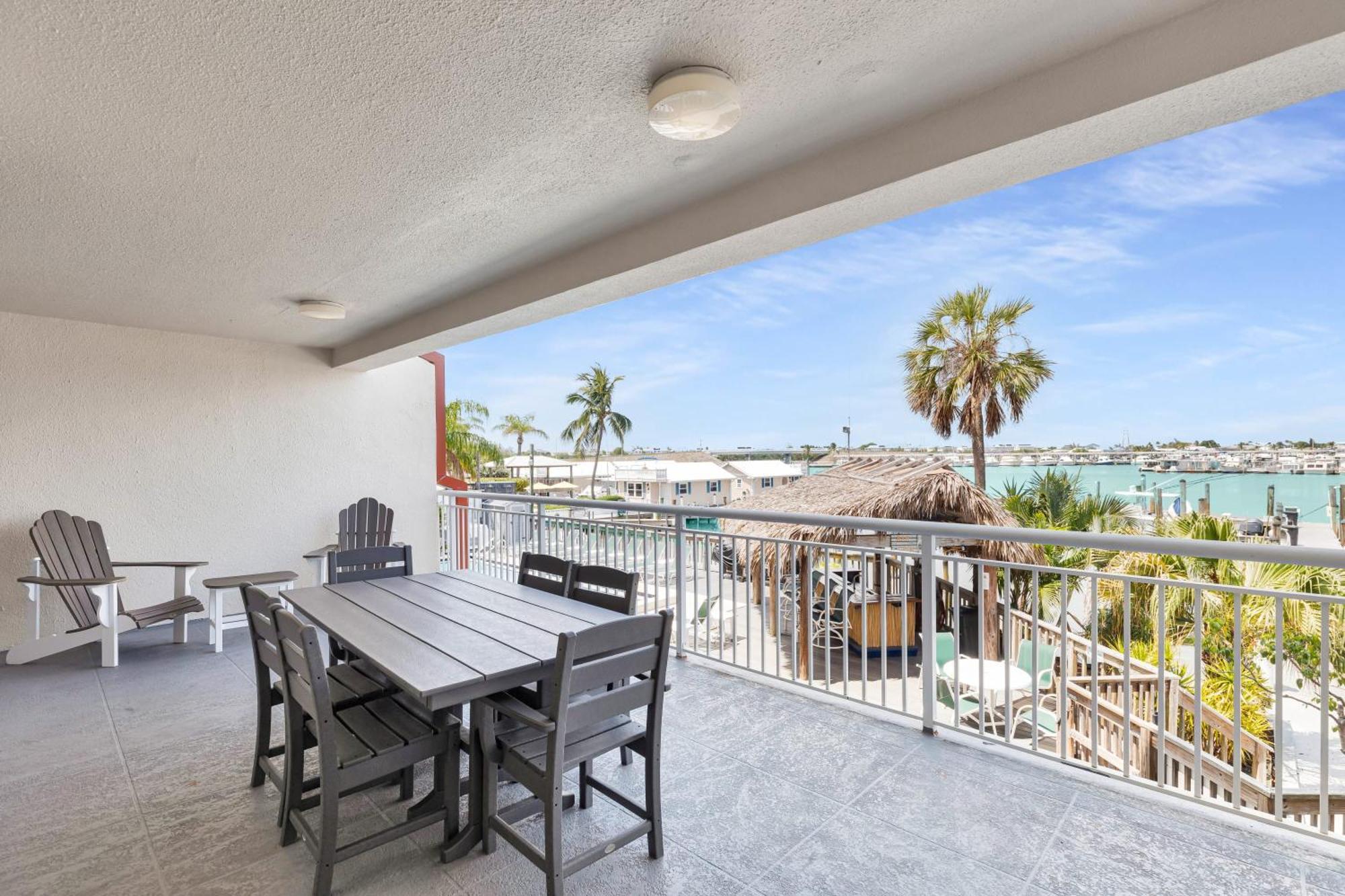 Aruba - Downtown Waterfront 2X2 Dock & Pool Pet-Friendly Villa Кей Уест Екстериор снимка